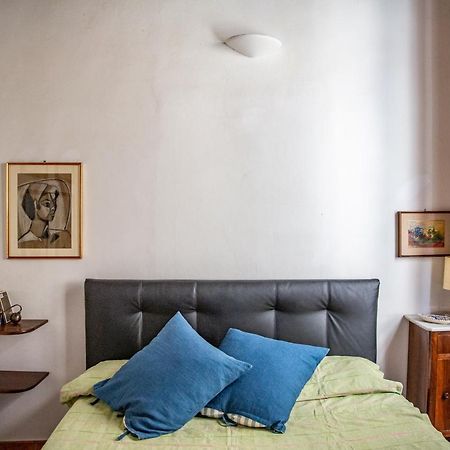 Lovely One Bedroom Apartment Nearby Ponte Vecchio Florens Exteriör bild
